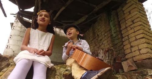 Isabella Martínez et Isaak Martínez Santos mini stars kids de Colombie