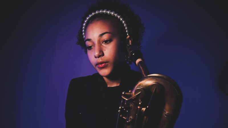 Nandi Bushell : Jeune Star du Rock et Artiste Engagée à 15 Ans