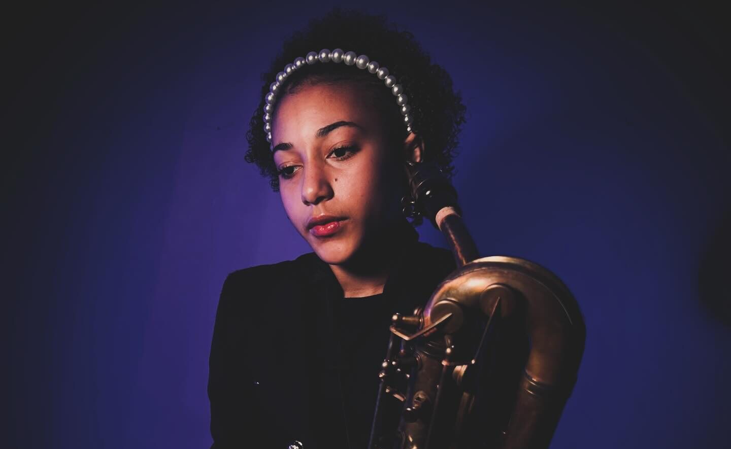 Nandi Bushell : Jeune Star du Rock et Artiste Engagée à 15 Ans