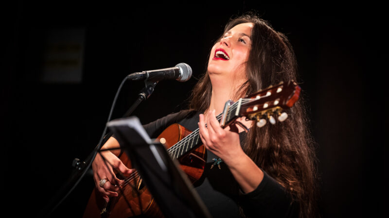 Alexia Chrysomalli – Chanteuse grecque et méditerranéenne