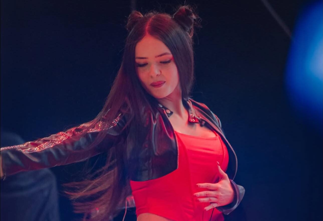 La chanteuse qui bouscule le régional mexicain