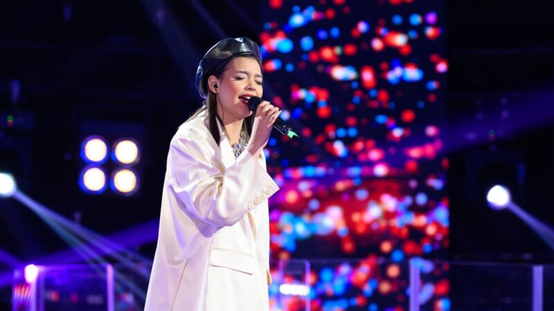 Briana Andreea Magdaș met KO The Voice Roumanie