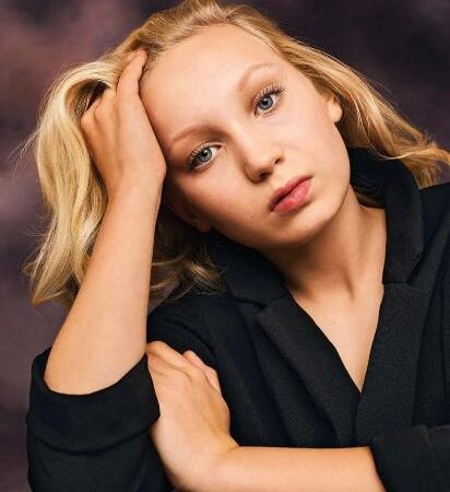 Helena Zengel aux côtés de Tom Hanks dans La Mission