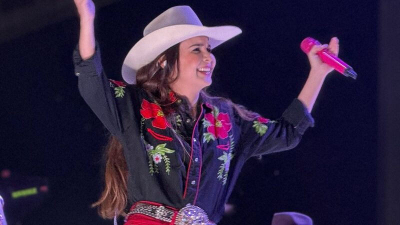 Laura Denisse  du Mexique au country