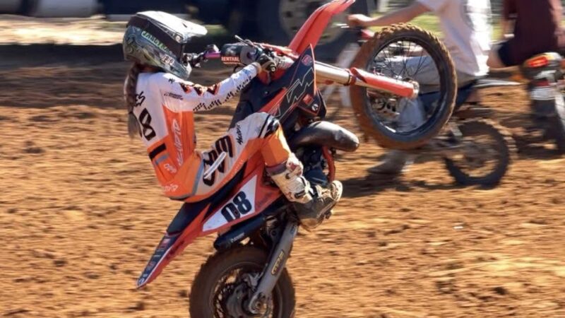 JaseyRae Jones : la jeune star du motocross