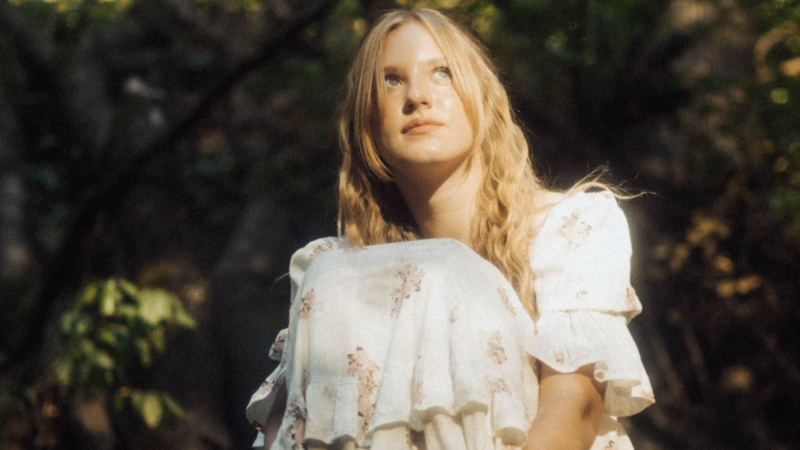 Kira Podolska, du cinéma au théâtre